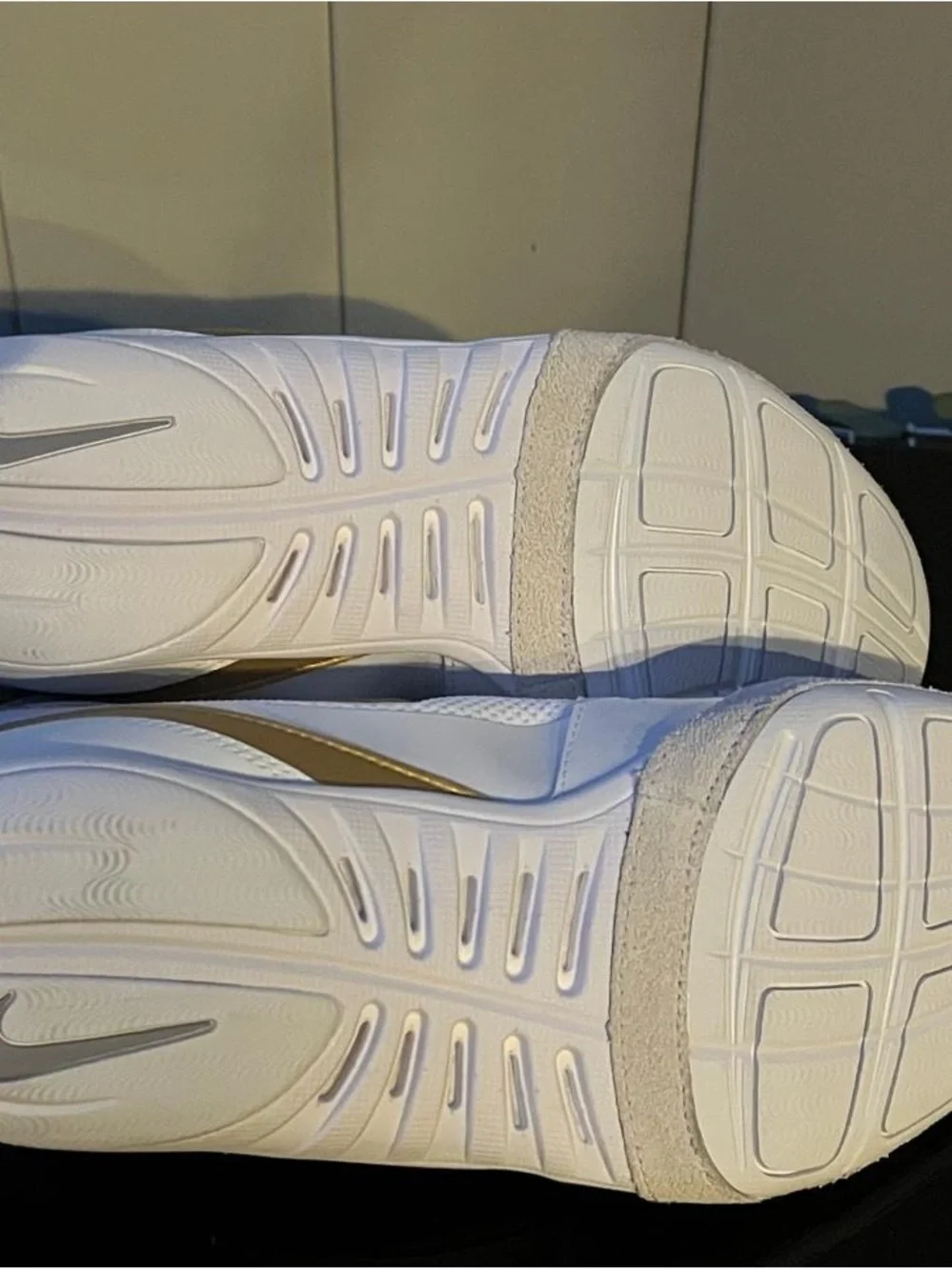 Nike Freek Wrestling Shoes White Metallic Gold Men's Size 10.5 NIB